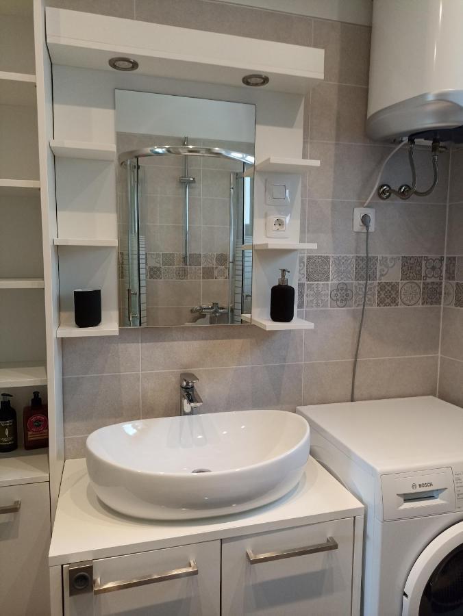 Apartman Pecine 里耶卡 外观 照片